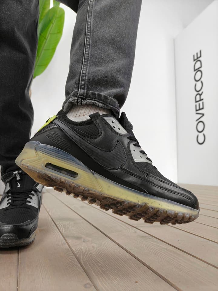 Кроссовки Nike DH 2973 зеленые вставки